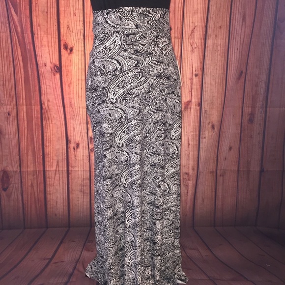 Dresses & Skirts - Soldout Buttery soft black&white maxi skirt/dress